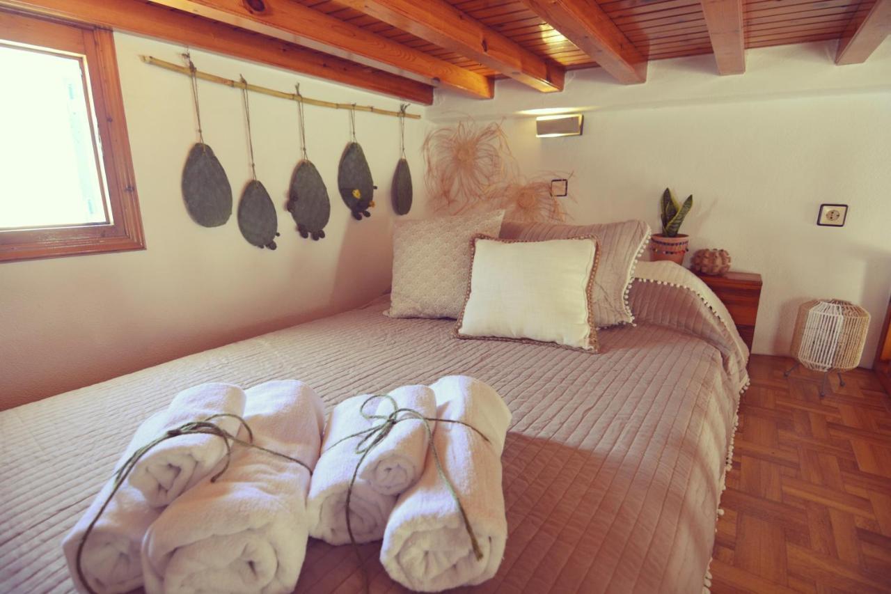 Bright & Relaxing Loft With Attic Room In The Heart Of Mykonos City Mykonos Town ภายนอก รูปภาพ