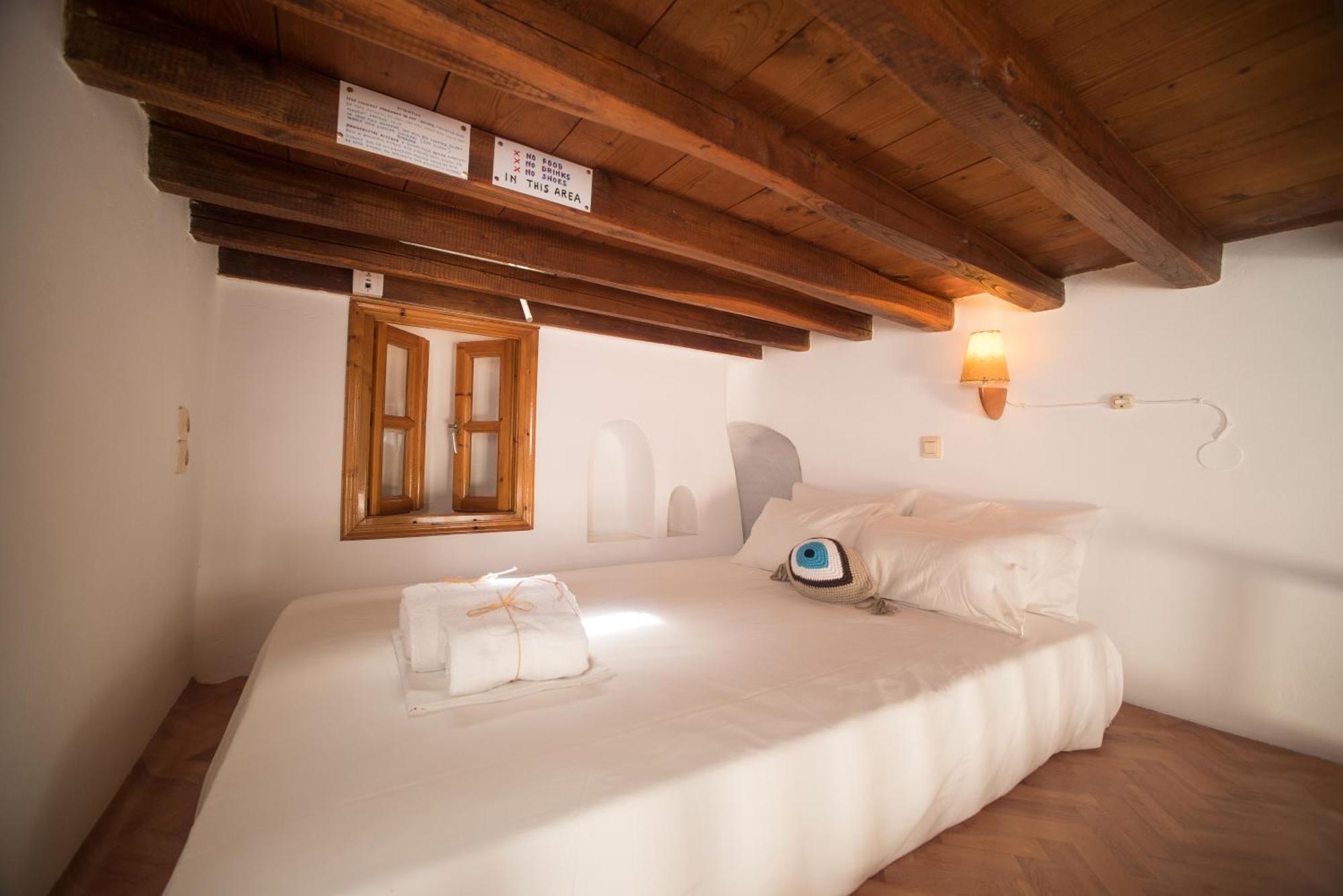 Bright & Relaxing Loft With Attic Room In The Heart Of Mykonos City Mykonos Town ภายนอก รูปภาพ