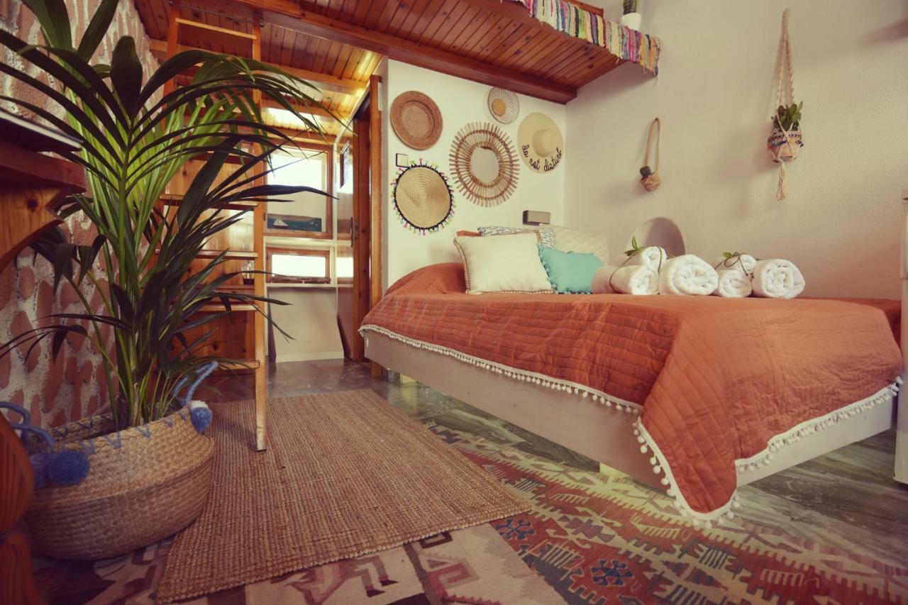 Bright & Relaxing Loft With Attic Room In The Heart Of Mykonos City Mykonos Town ภายนอก รูปภาพ